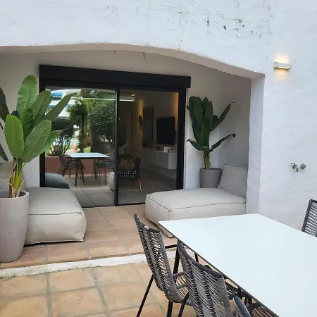 Апартаменты Luxurious In Puerto Banus