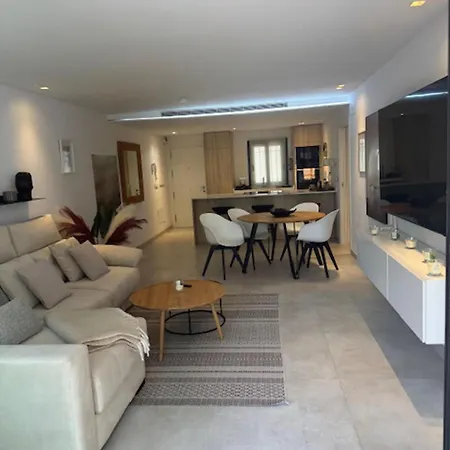 Апартаменты Luxurious In Puerto Banus
